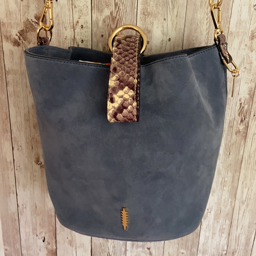 Thacker Loren Crossbody